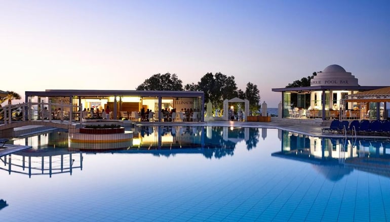 5* Serita Beach Hotel