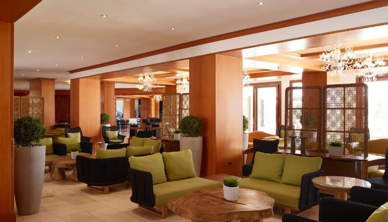 5* Serita Beach Hotel