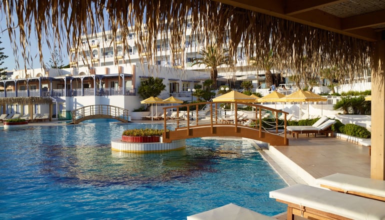 5* Serita Beach Hotel