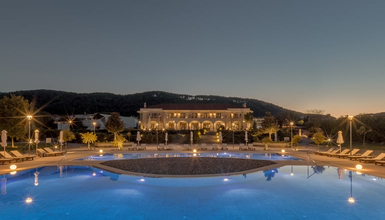 5* The Lake Hotel