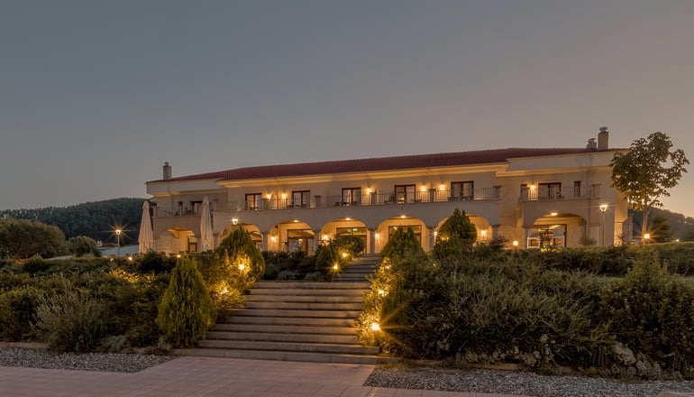 5* The Lake Hotel