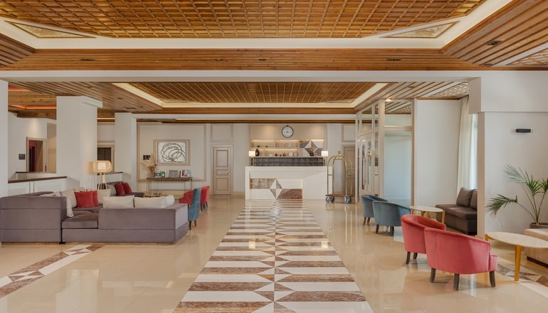 5* The Lake Hotel