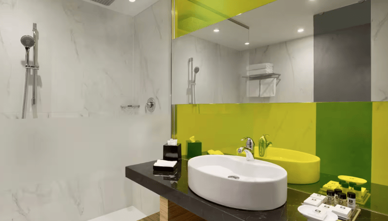 5* Wyndham Grand  - Αθήνα