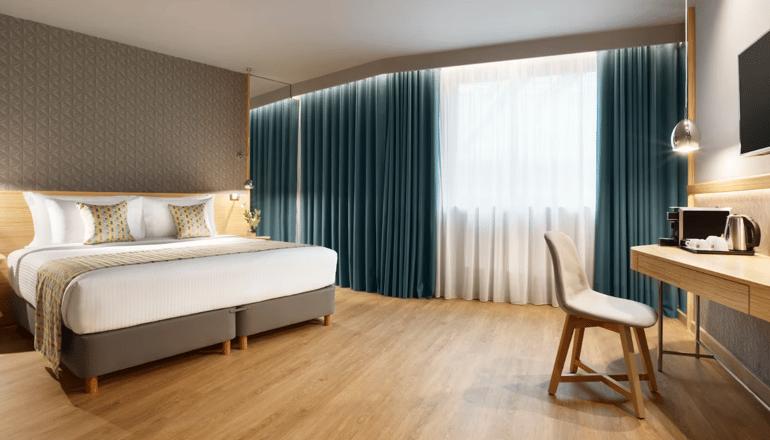 5* Wyndham Grand  - Αθήνα