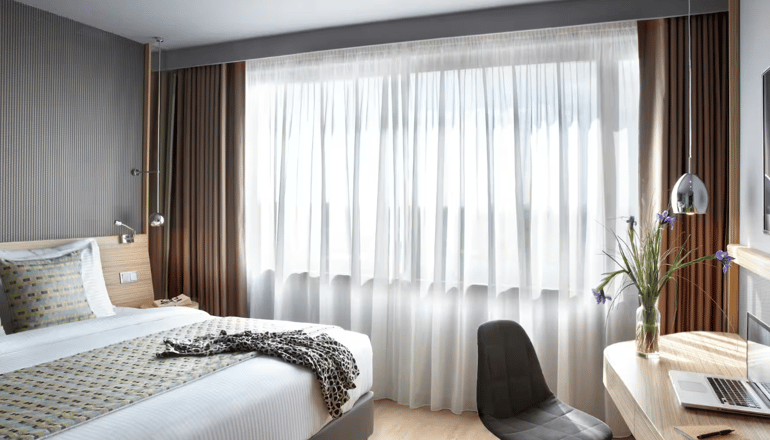 5* Wyndham Grand  - Αθήνα