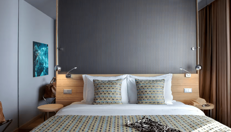 5* Wyndham Grand  - Αθήνα