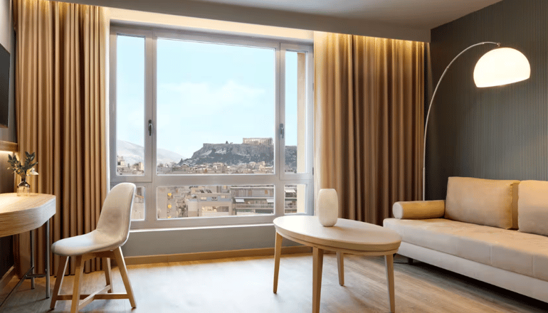 5* Wyndham Grand  - Αθήνα