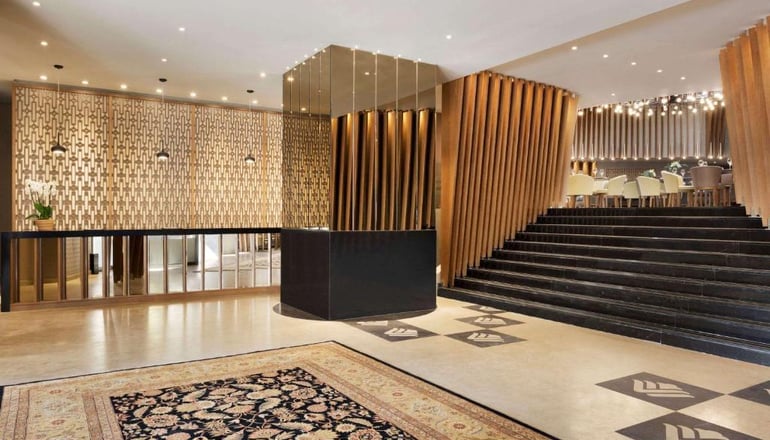 5* Wyndham Grand  - Αθήνα