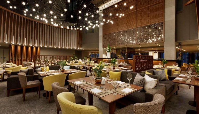 5* Wyndham Grand  - Αθήνα