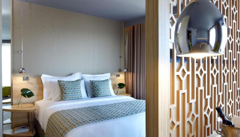 5* Wyndham Grand  - Αθήνα