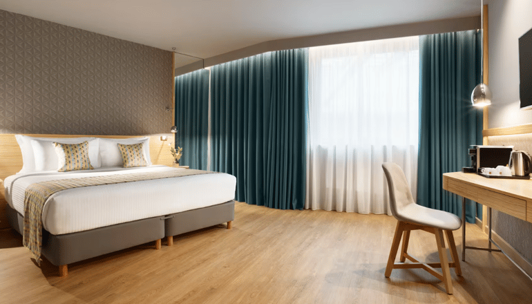 5* Wyndham Grand  - Αθήνα