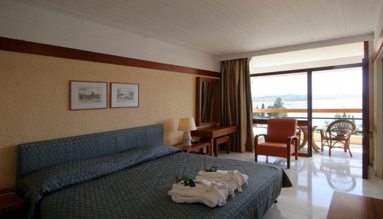 4* AKS Porto Heli