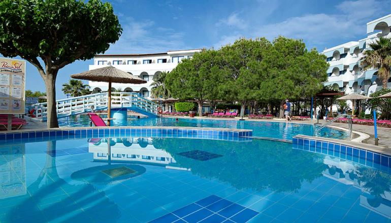 4* Sunrise Hotel