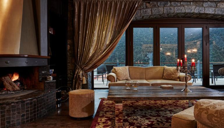 Nefeles Luxury Residence & Lounge
