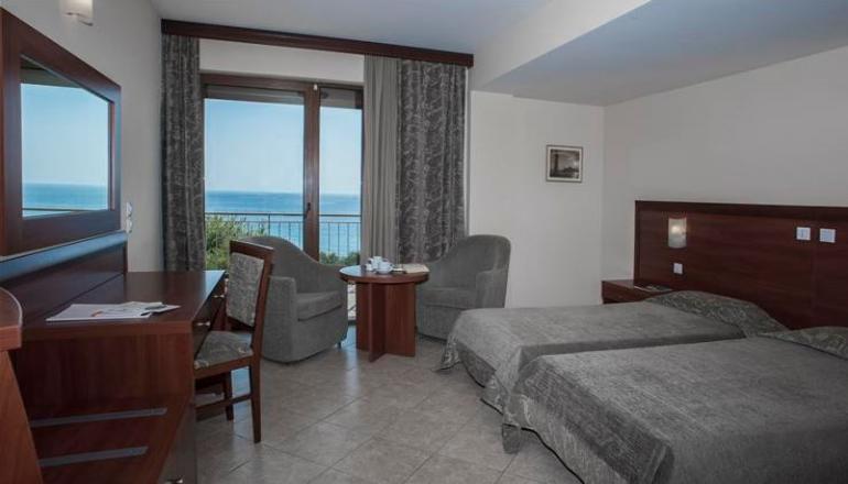 4* Eden Beach Resort Hotel