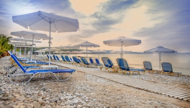 Eden Beach Plaka Hotel