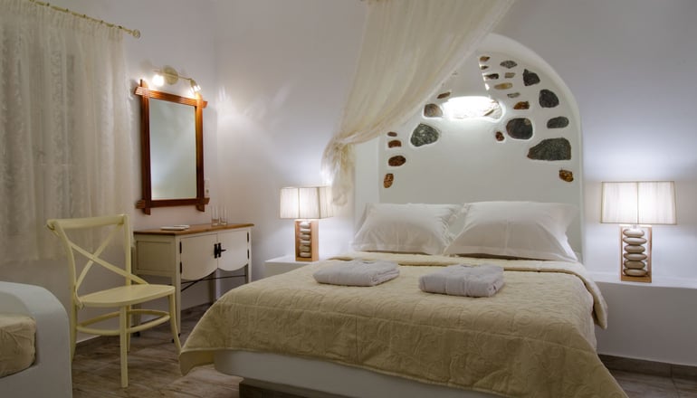 4* Aspalathras White Hotel Folegandros