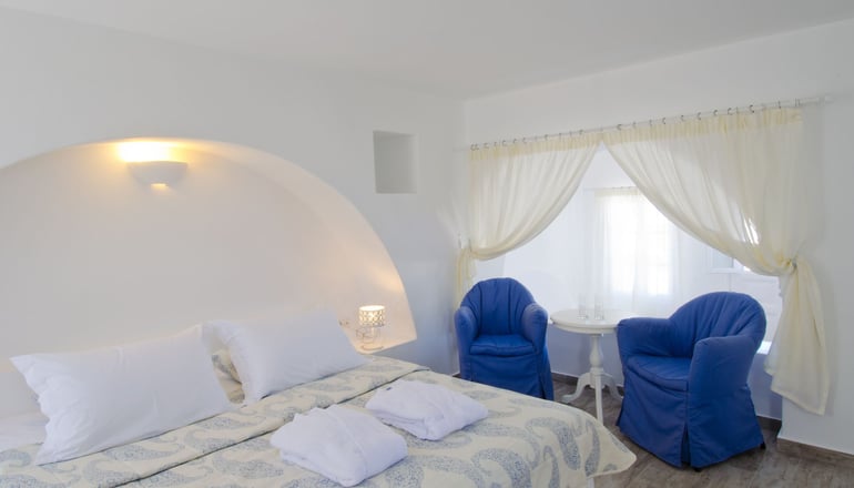 4* Aspalathras White Hotel Folegandros