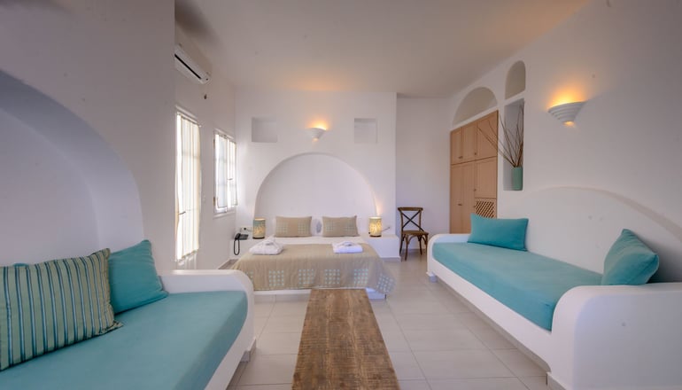 4* Aspalathras White Hotel Folegandros