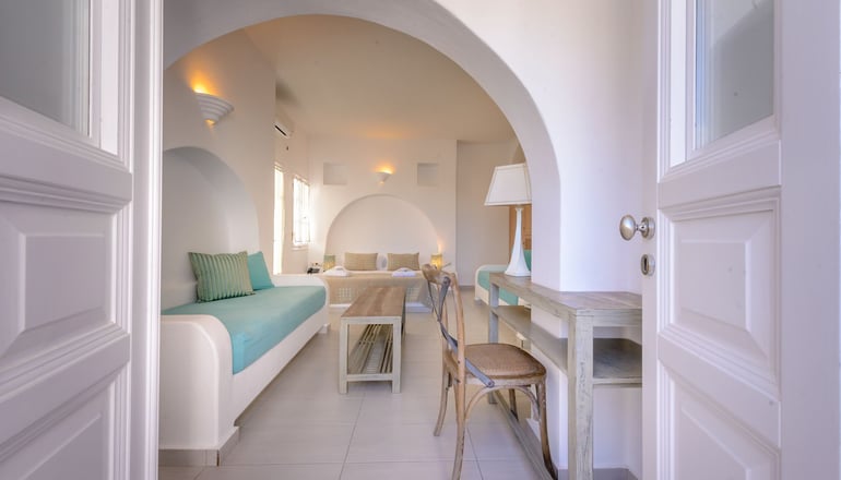 4* Aspalathras White Hotel Folegandros