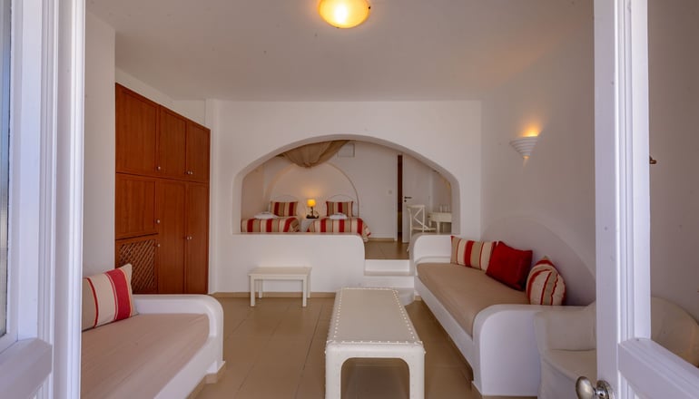4* Aspalathras White Hotel Folegandros
