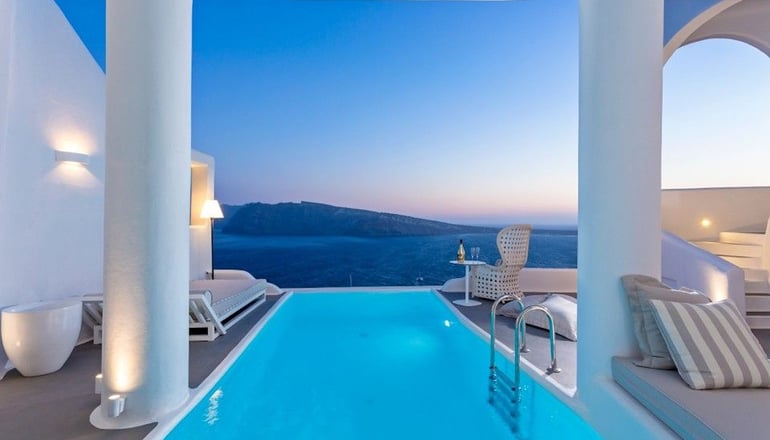 Charisma Suites Santorini