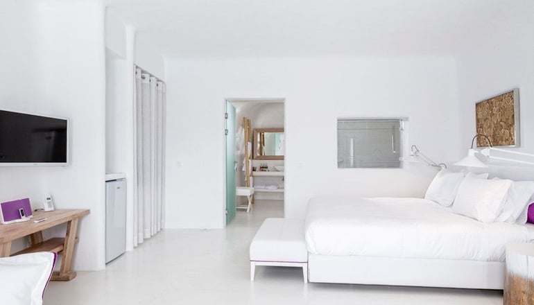 Charisma Suites Santorini