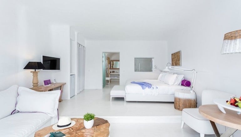 Charisma Suites Santorini