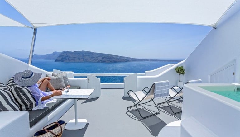 Charisma Suites Santorini