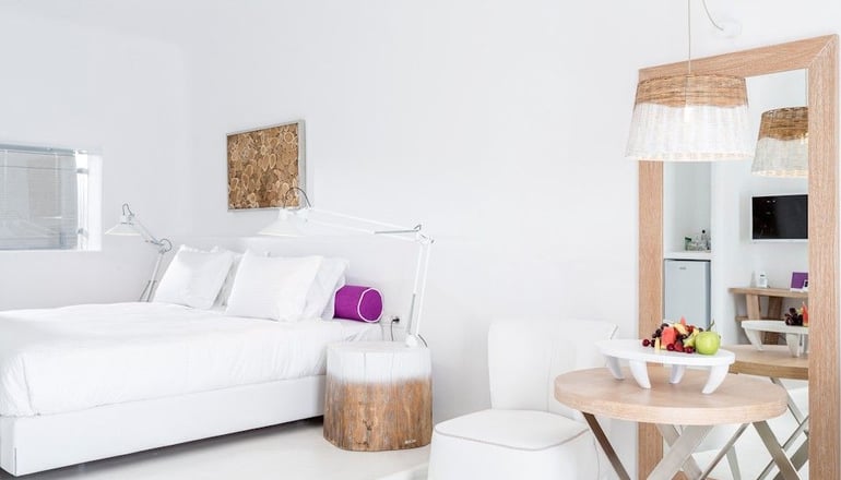 Charisma Suites Santorini