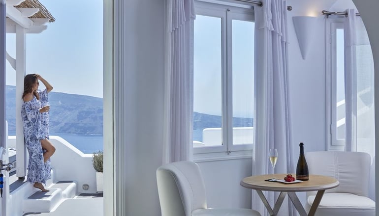 Charisma Suites Santorini