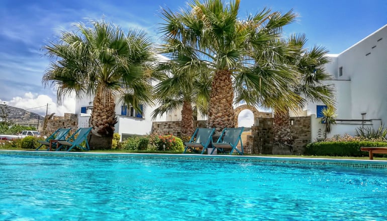 Dolphin Kastraki Studios & Apartments