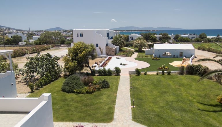 Dolphin Kastraki Studios & Apartments