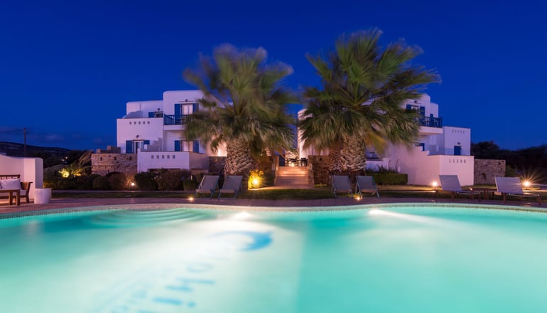 Dolphin Kastraki Studios & Apartments