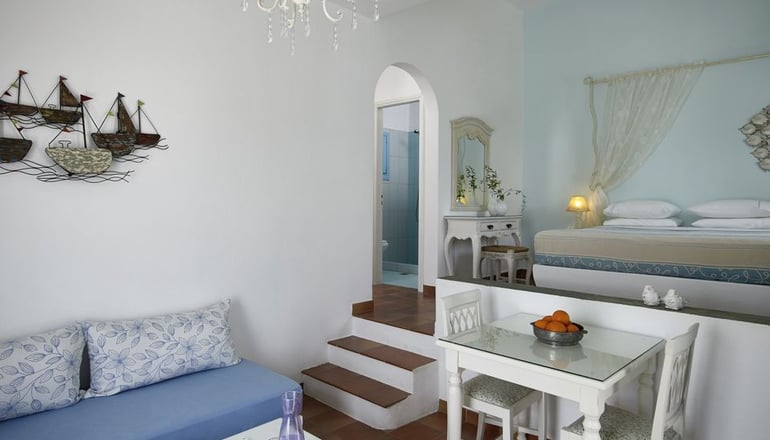 Folegandros Apartments