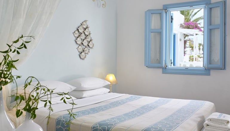 Folegandros Apartments
