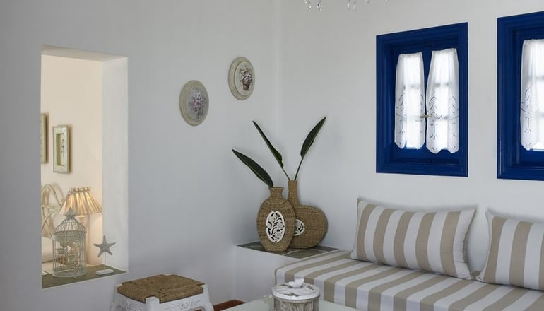 Folegandros Apartments
