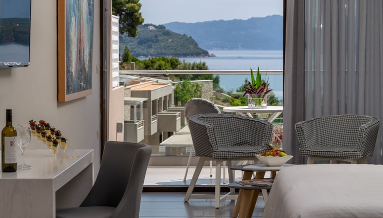 5* Kassandra Bay Resort, Suites & SPA