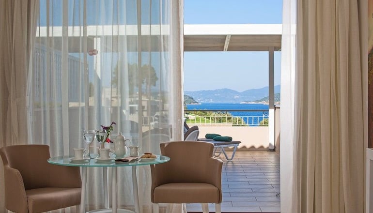 5* Kassandra Bay Resort, Suites & SPA