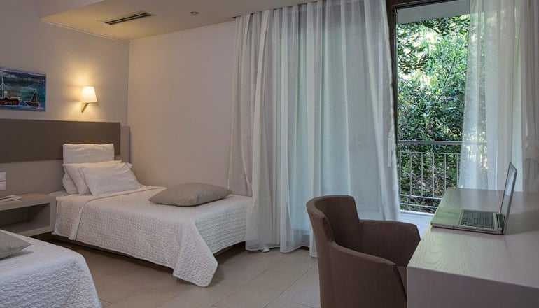 5* Kassandra Bay Resort, Suites & SPA