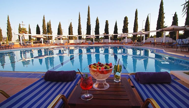 4* Kouros Hotel