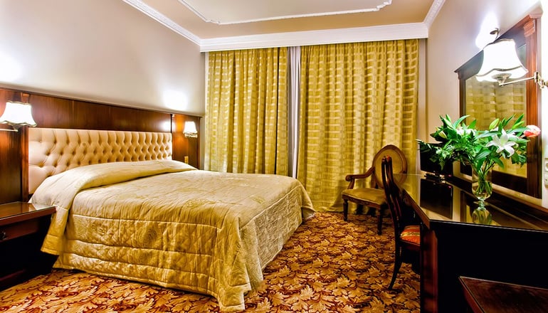 4* Kouros Hotel