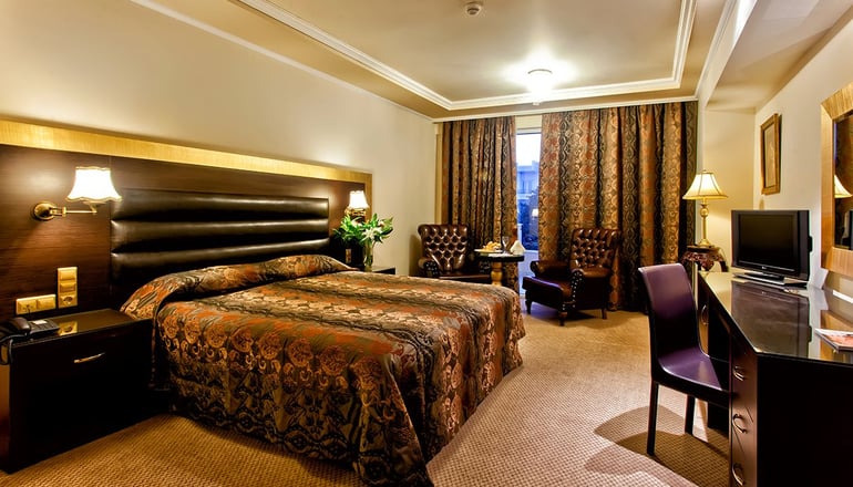 4* Kouros Hotel