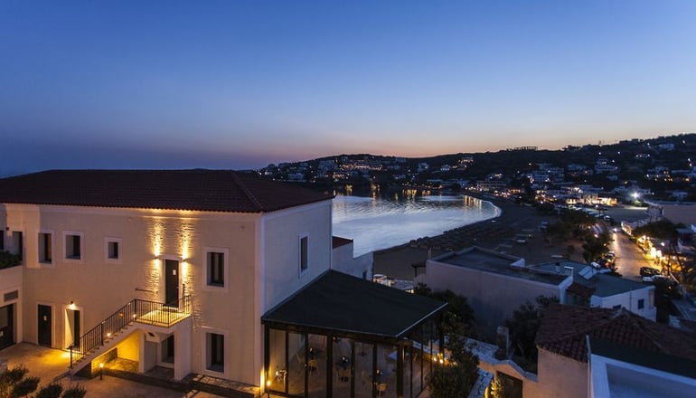 Krinos Suites Hotel - Μπατσί, Άνδρος