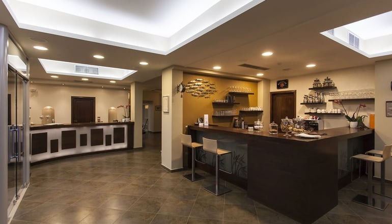 Krinos Suites Hotel - Μπατσί, Άνδρος