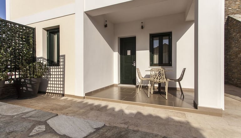 Krinos Suites Hotel - Μπατσί, Άνδρος