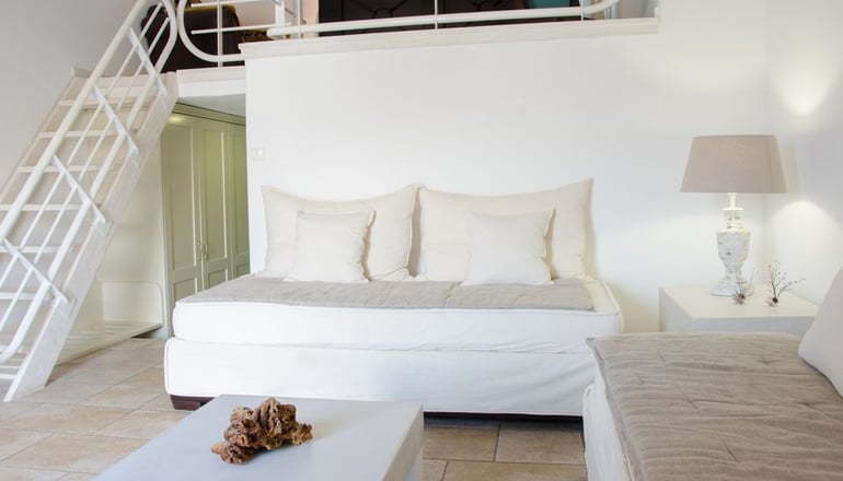 4* Levantes Hotel -  Μυλοπότας, Ίος