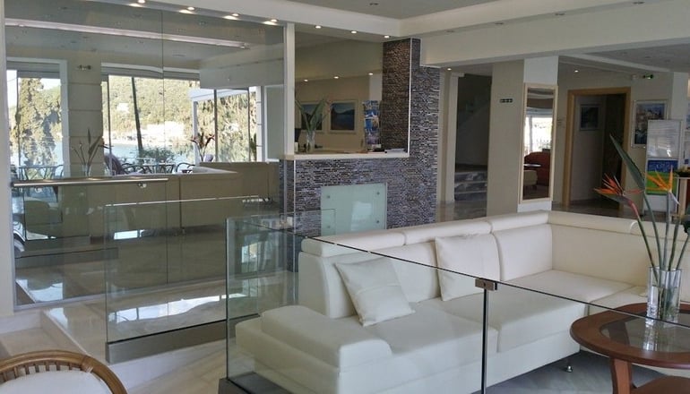 4* New Aegli Hotel
