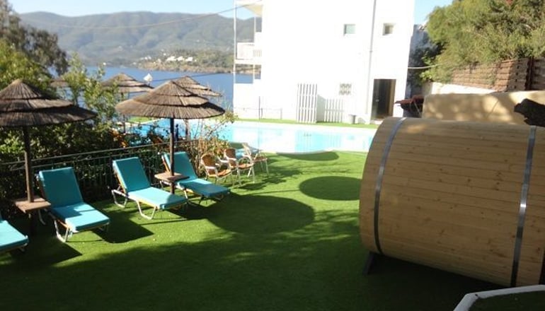 4* New Aegli Hotel