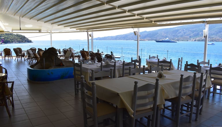 4* New Aegli Hotel